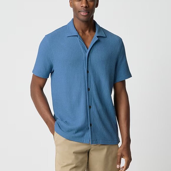 J. Crew Men's Short-sleeve textured camp shirt Medium Icelandic Blue Color - Picture 1 of 6